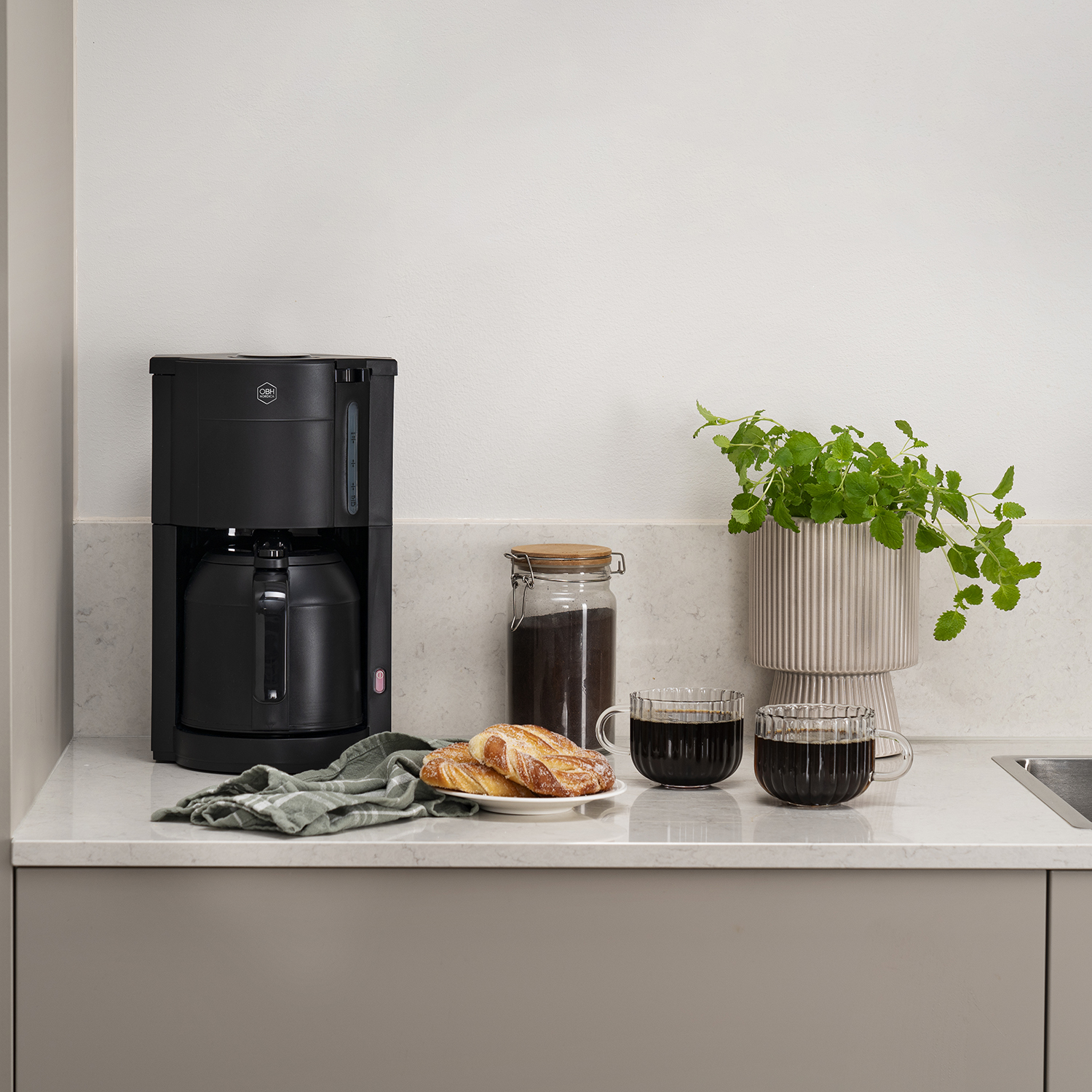 OBH Nordica Pro Aroma – Kaffebryggare med termoskanna – 1 liter – Svart - Bild 3