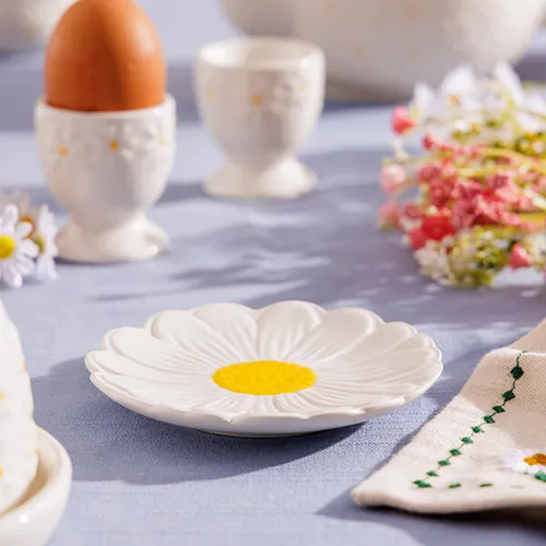 Price & Kensington Daisy Tepåsfat & skedlägg – Keramik – Vit präglad prästkrage - Bild 7