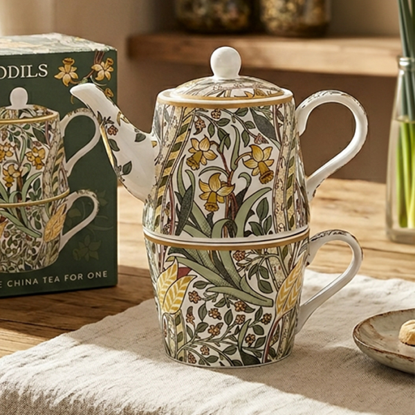 William Morris Daffodil tea for one-set i fint porslin med staplad tekanna på 0,6 liter och mugg med påskliljor